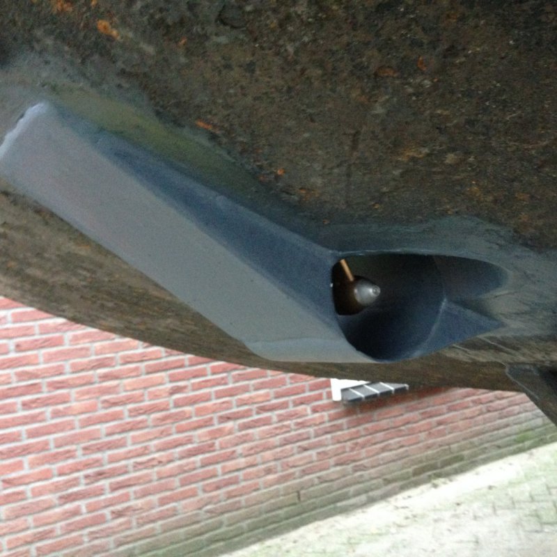 Inbouw boegschroef stalen platbodem